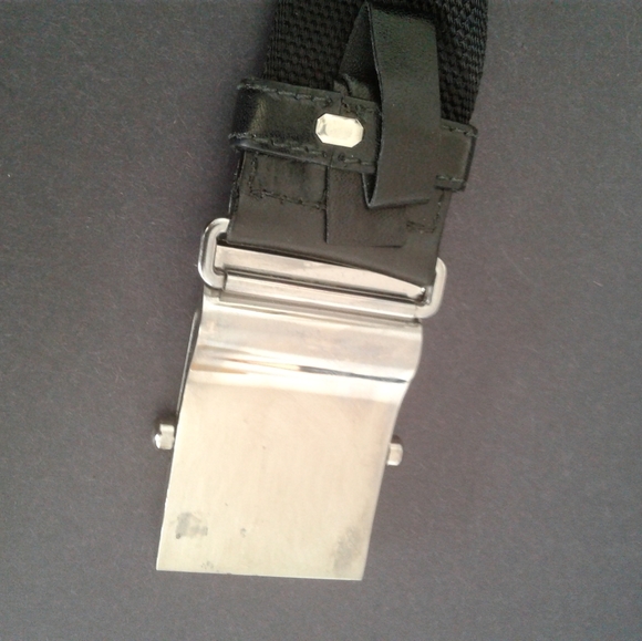 Prada chrome mens belt 105 upto 40 BLACK heart - Picture 3 of 3